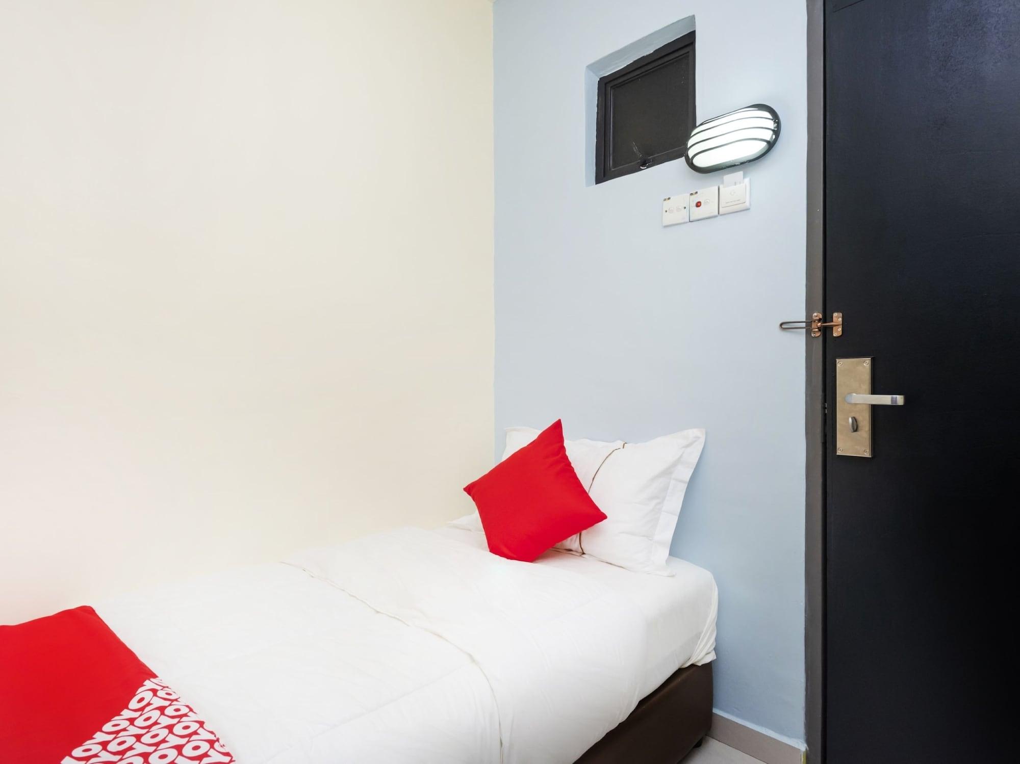 Super Oyo 494 Eg Hotel Johor Bahru Exterior photo