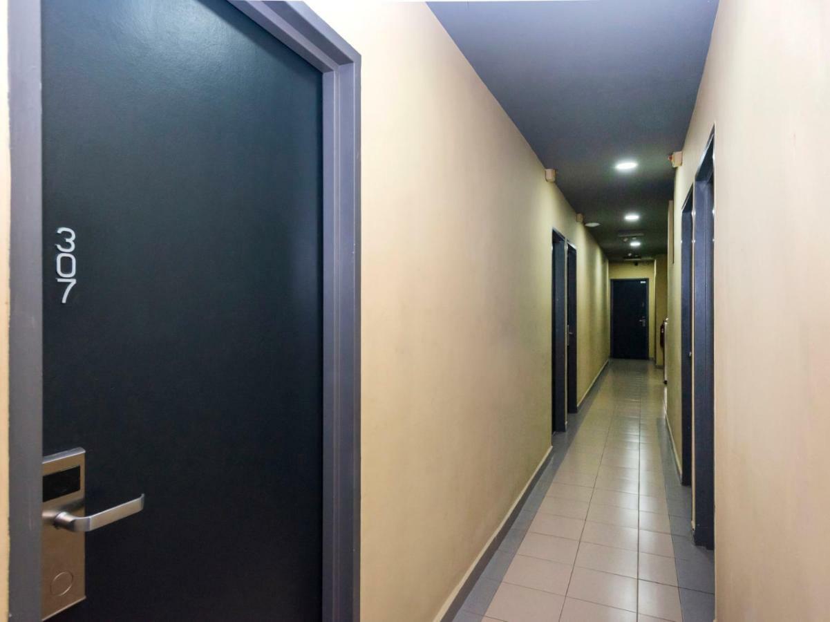 Super Oyo 494 Eg Hotel Johor Bahru Exterior photo